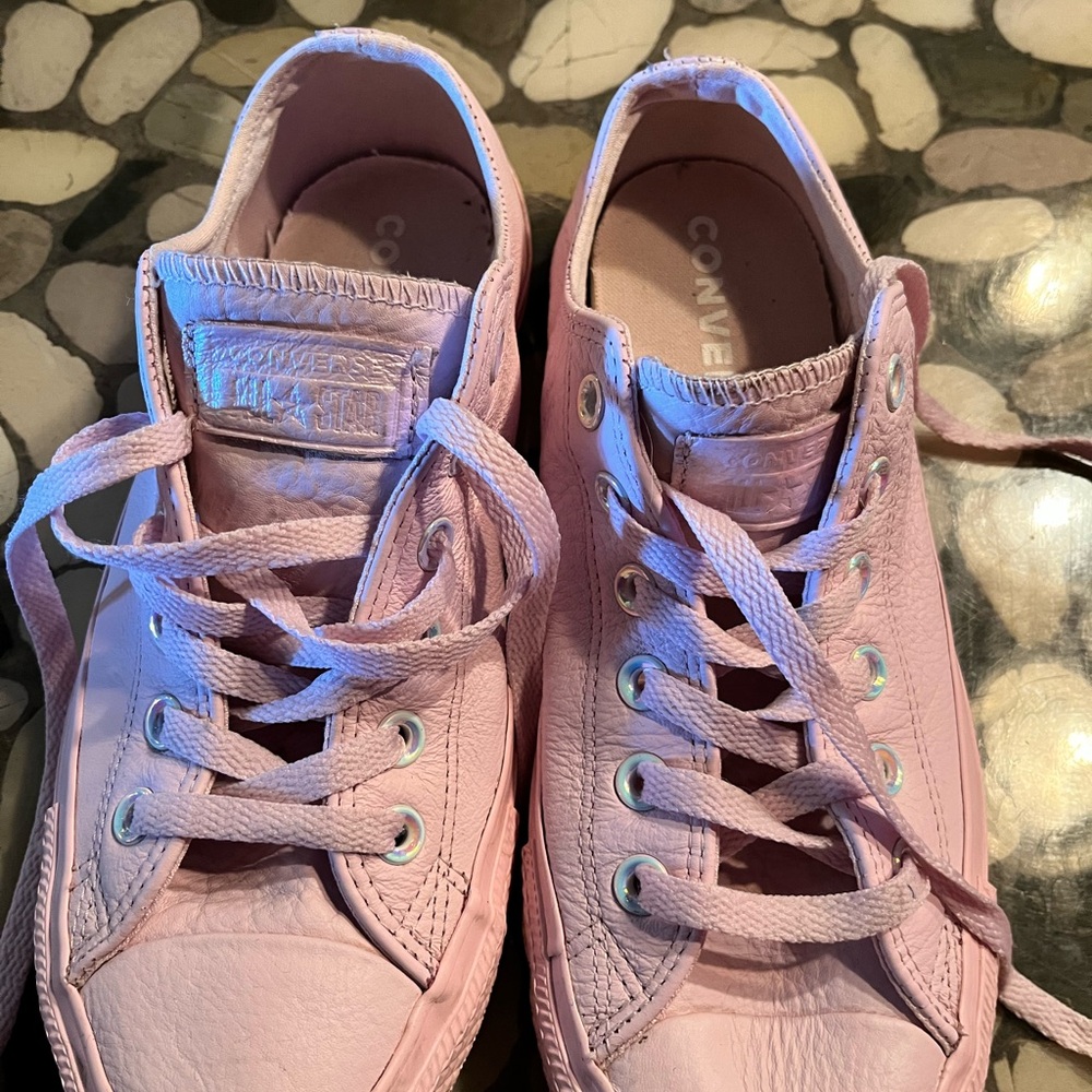 EUC Converse Light Pink Leather Sneakers